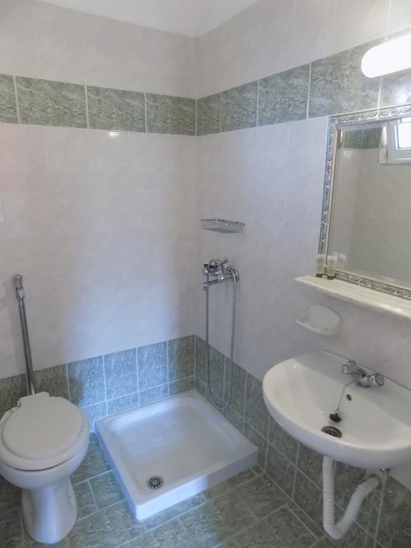Mosaic Gardens Apartment Фалираки Екстериор снимка