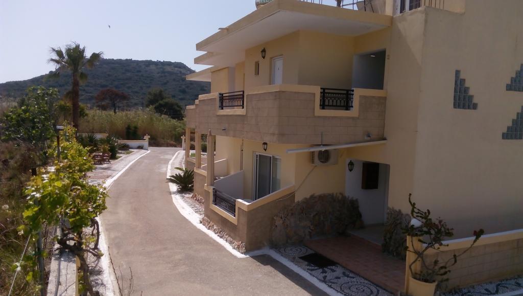 Mosaic Gardens Apartment Фалираки Екстериор снимка