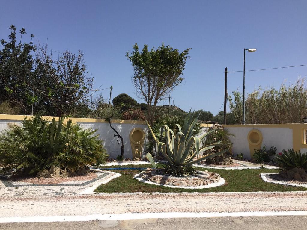 Mosaic Gardens Apartment Фалираки Екстериор снимка