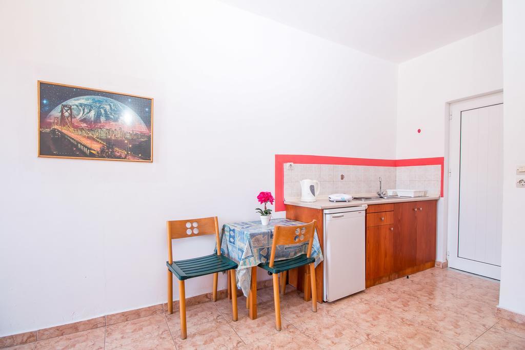 Mosaic Gardens Apartment Фалираки Екстериор снимка